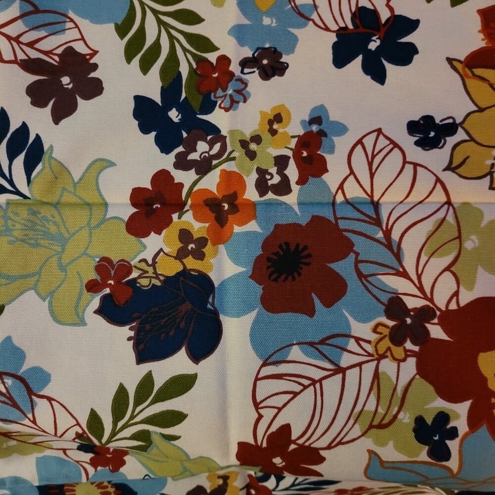 Beautiful Large Floral Print Fabric - 32" long by 44" Wide